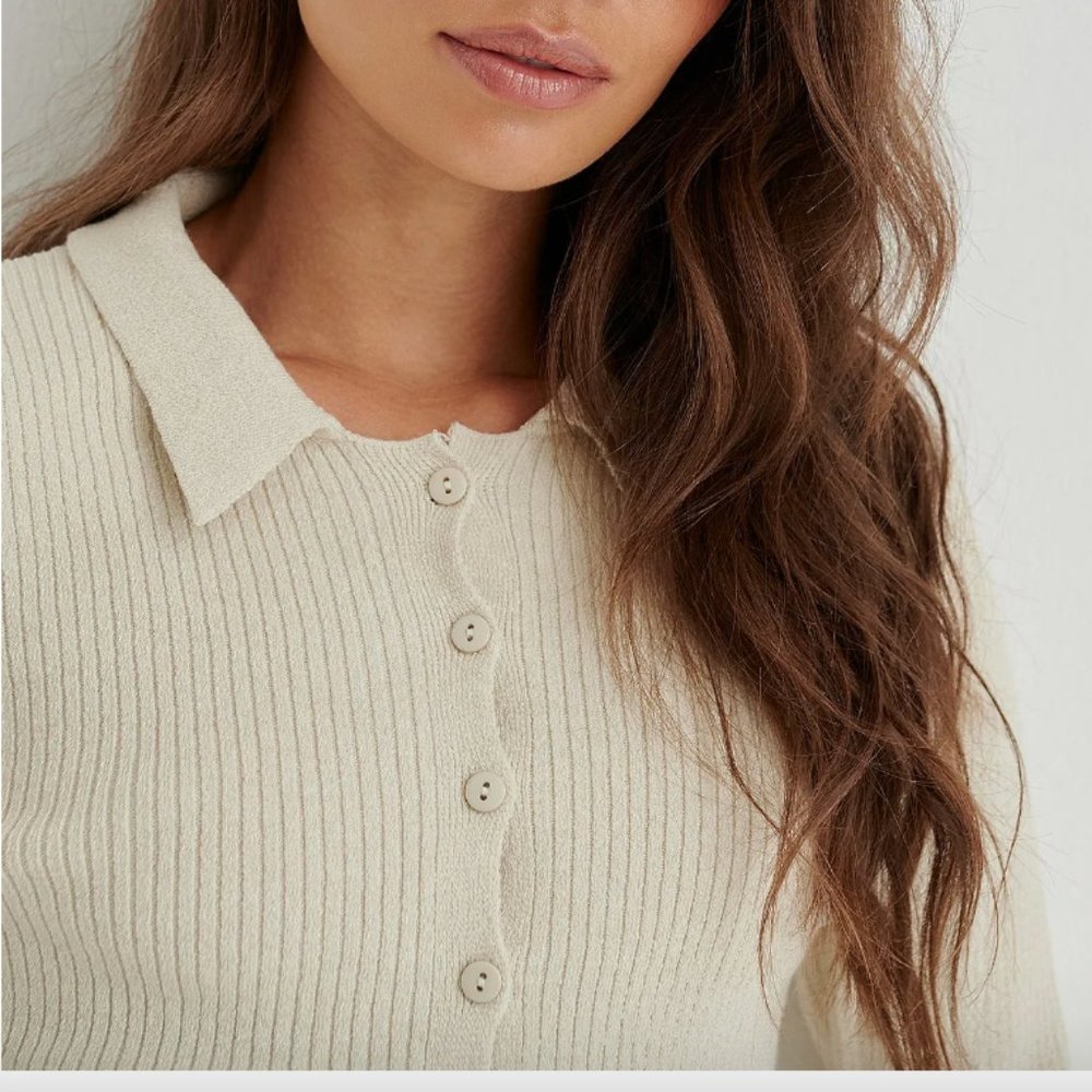 Handpicked x NA-KD Long Sleeve Collar Detail‎ Crop Knit Top - Picture 5 of 8